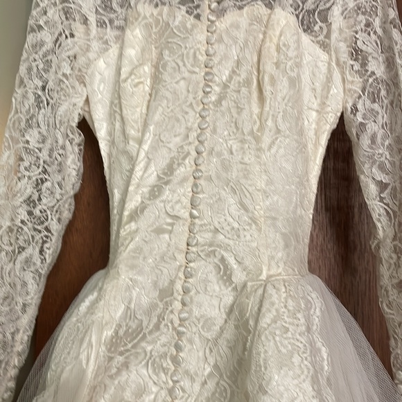 1952 wedding dress - Picture 3 of 11
